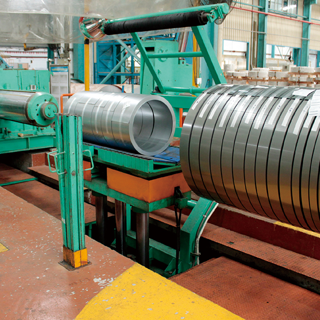 Automatic vertical steel coil packing line